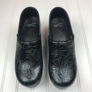 Dansko size 35 black shoe with black floral detail